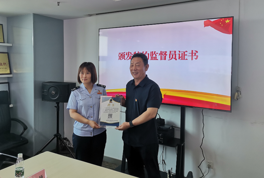 徐州市云龍區(qū)稅務局領(lǐng)導一行到我公司調(diào)研指導